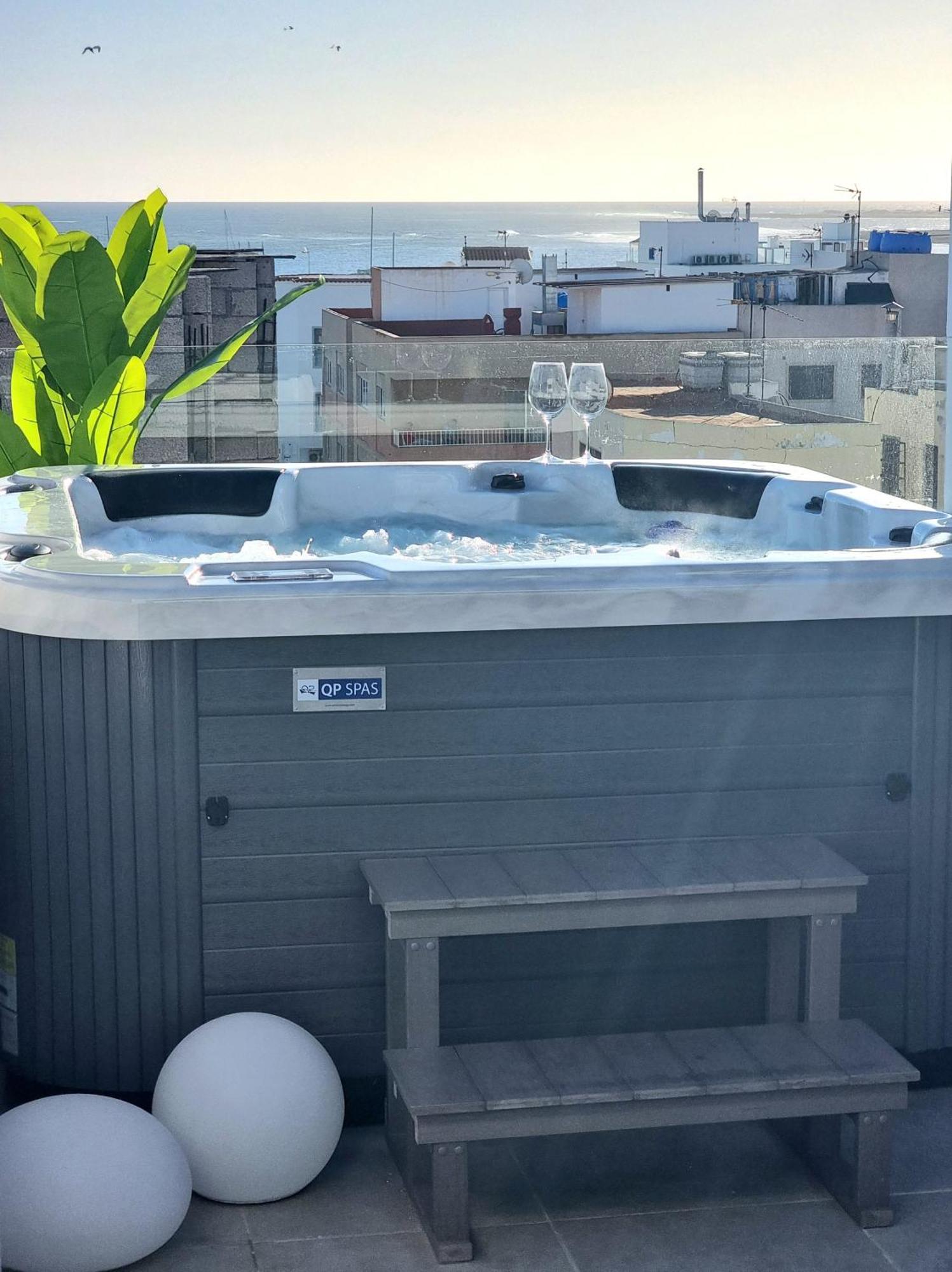 דירות קורלחו Luxury Penthouse Valentin With Jacuzzi מראה חיצוני תמונה